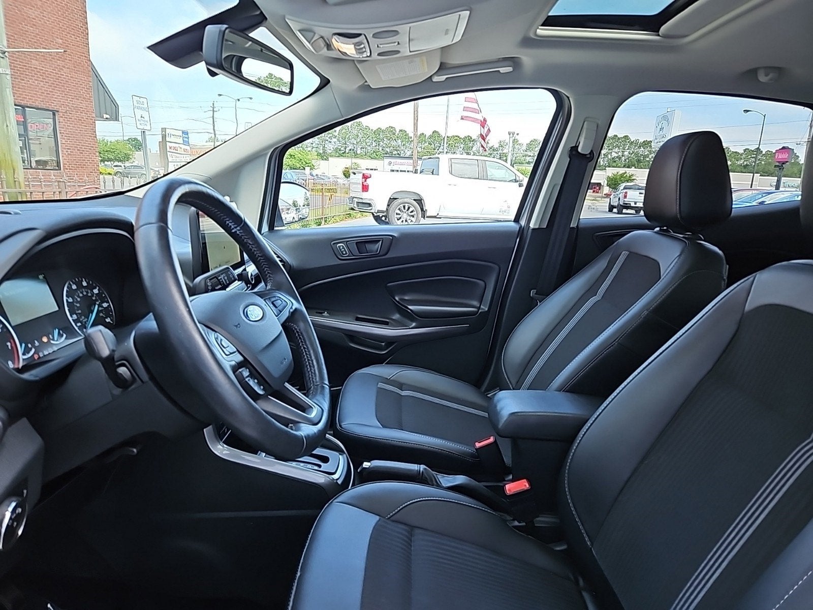 2019 Ford EcoSport SES 4WD w/ Nav & Sunroof